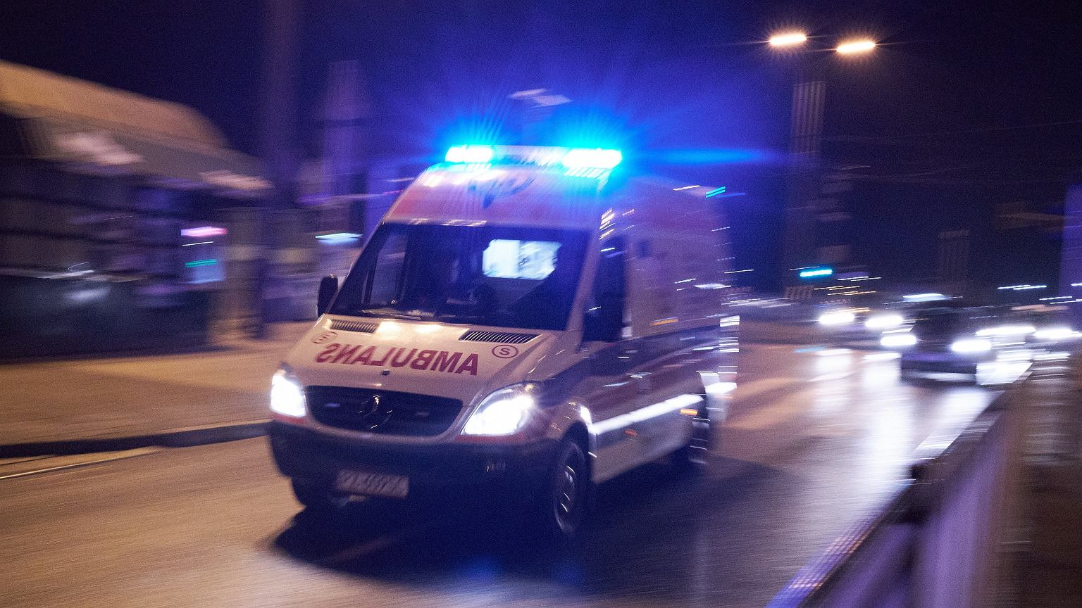 Dzieci bawiły się kanistrami z benzyną przy ognisku. 8-latek z ciężkimi poparzeniami – zdjęcie artykułu z Lubon.net.pl