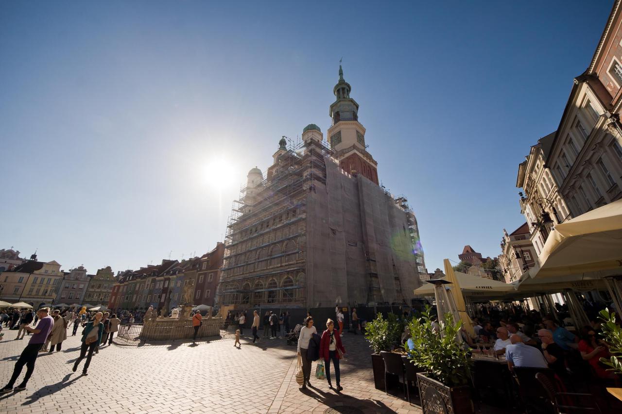 Poznański Ratusz wciąż w rusztowaniach. "Nie da się ukryć, prace idą do przodu!" – zdjęcie artykułu z Lubon.net.pl