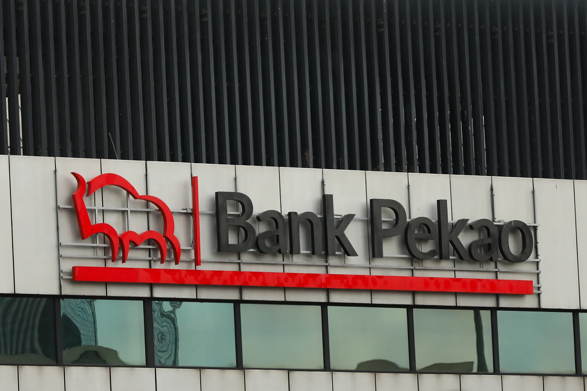 Bank Pekao S.A.: jak chronić dane i pieniądze? – zdjęcie artykułu z Lubon.net.pl