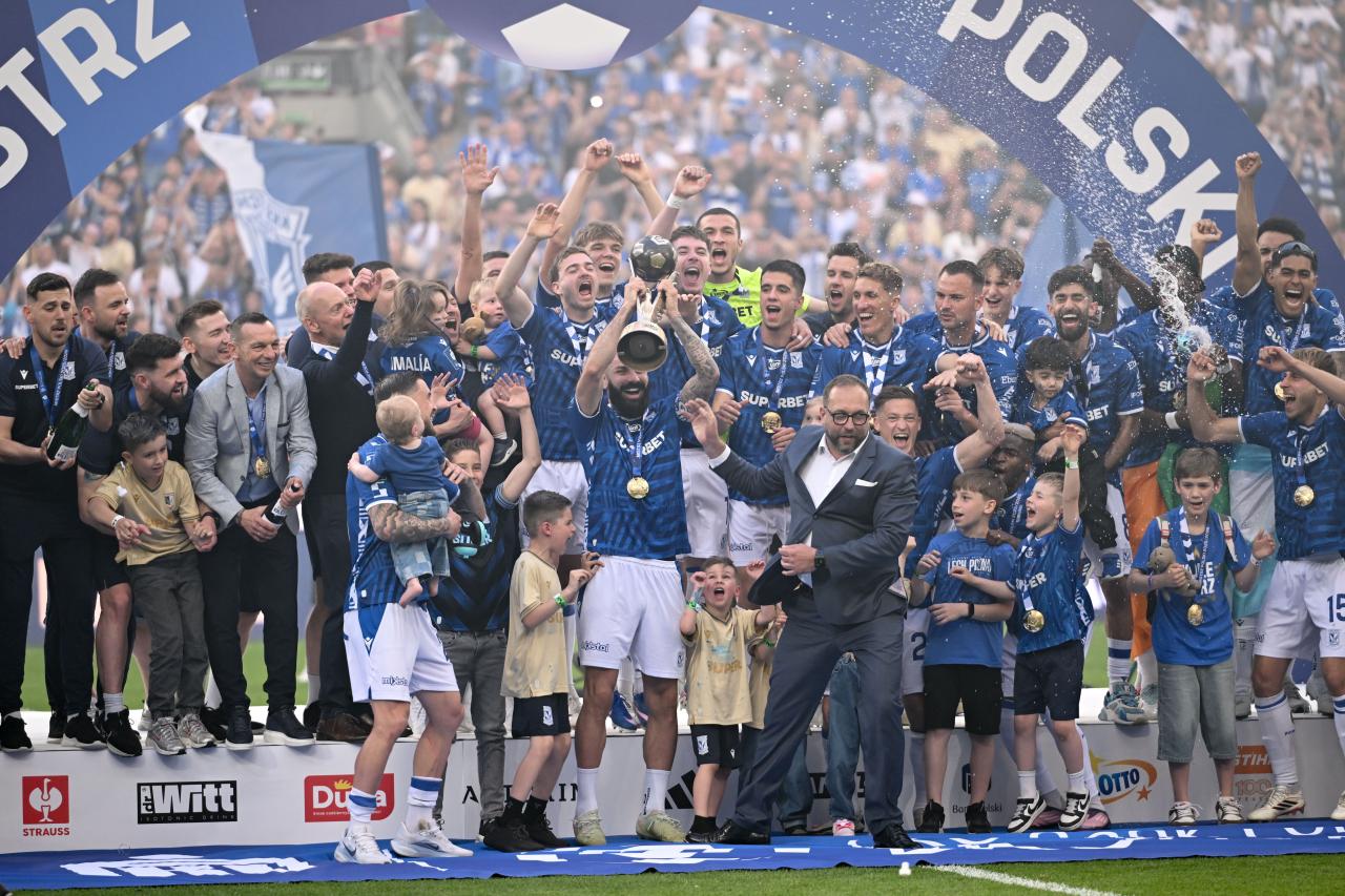 Ceremonia mistrzowska na Enea Stadionie – zdjęcie artykułu z Lubon.net.pl