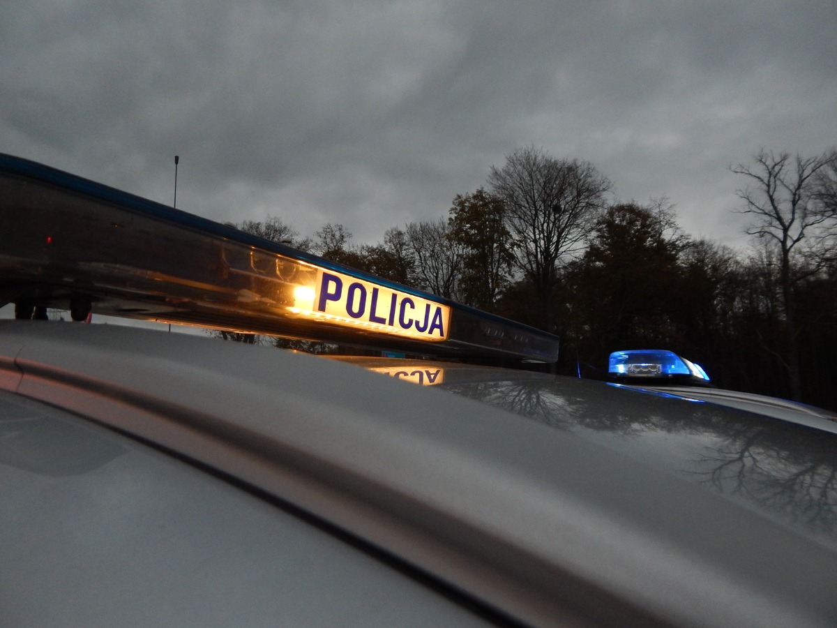Poważny wypadek na DK11. Cztery osoby ranne. Droga całkowicie zablokowana. Wyznaczono objazd – zdjęcie artykułu z Lubon.net.pl