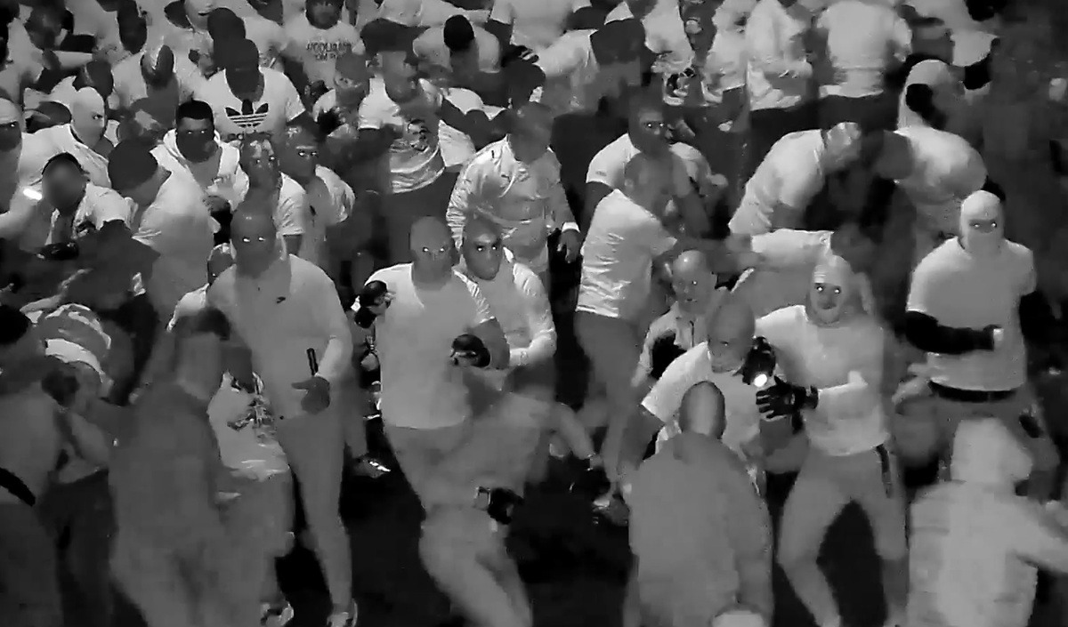 Wielka ustawka pseudokibiców Lecha Poznań i Pogoni Szczecin. Zatrzymano 32 osoby – zdjęcie artykułu z Lubon.net.pl