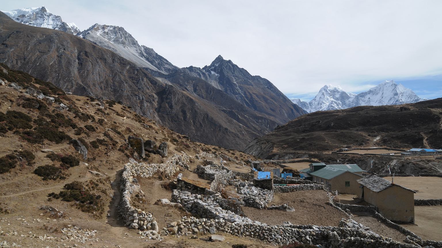 Tragiczna lawina w bazie pod Himlung Himal w Nepalu. Nie żyją cztery osoby – zdjęcie artykułu z Lubon.net.pl