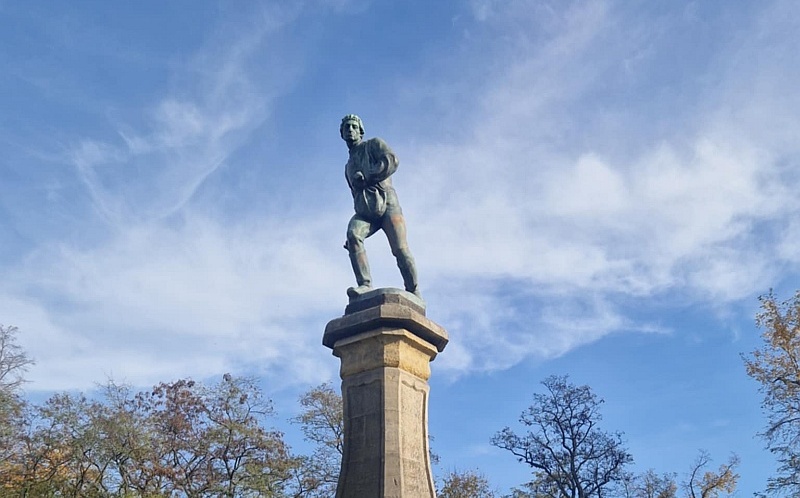 Rewolucja w zwiedzaniu Lubonia! Zeskanuj kod QR i usłysz historię miasta – zdjęcie artykułu z Lubon.net.pl