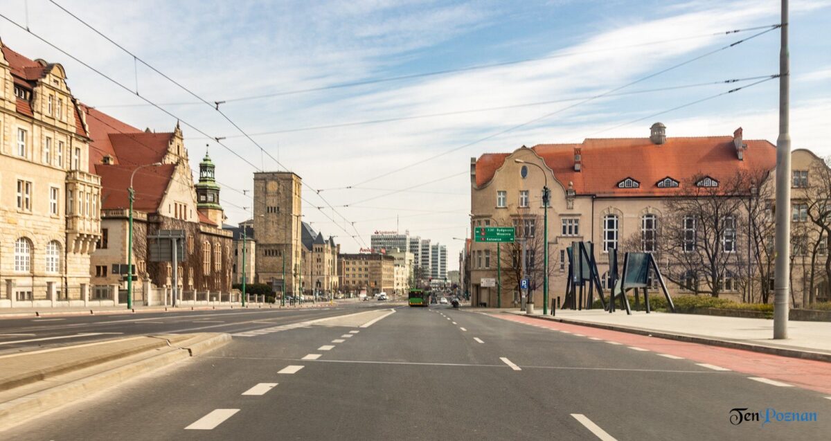 Uwaga kierowcy! Ograniczenia w parkowaniu na ul. Święty Marcin – zdjęcie artykułu z Lubon.net.pl