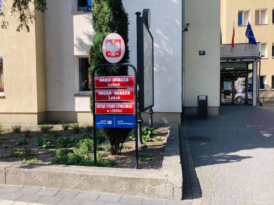 Dyżury radnych w czerwcu – zdjęcie artykułu z Lubon.net.pl