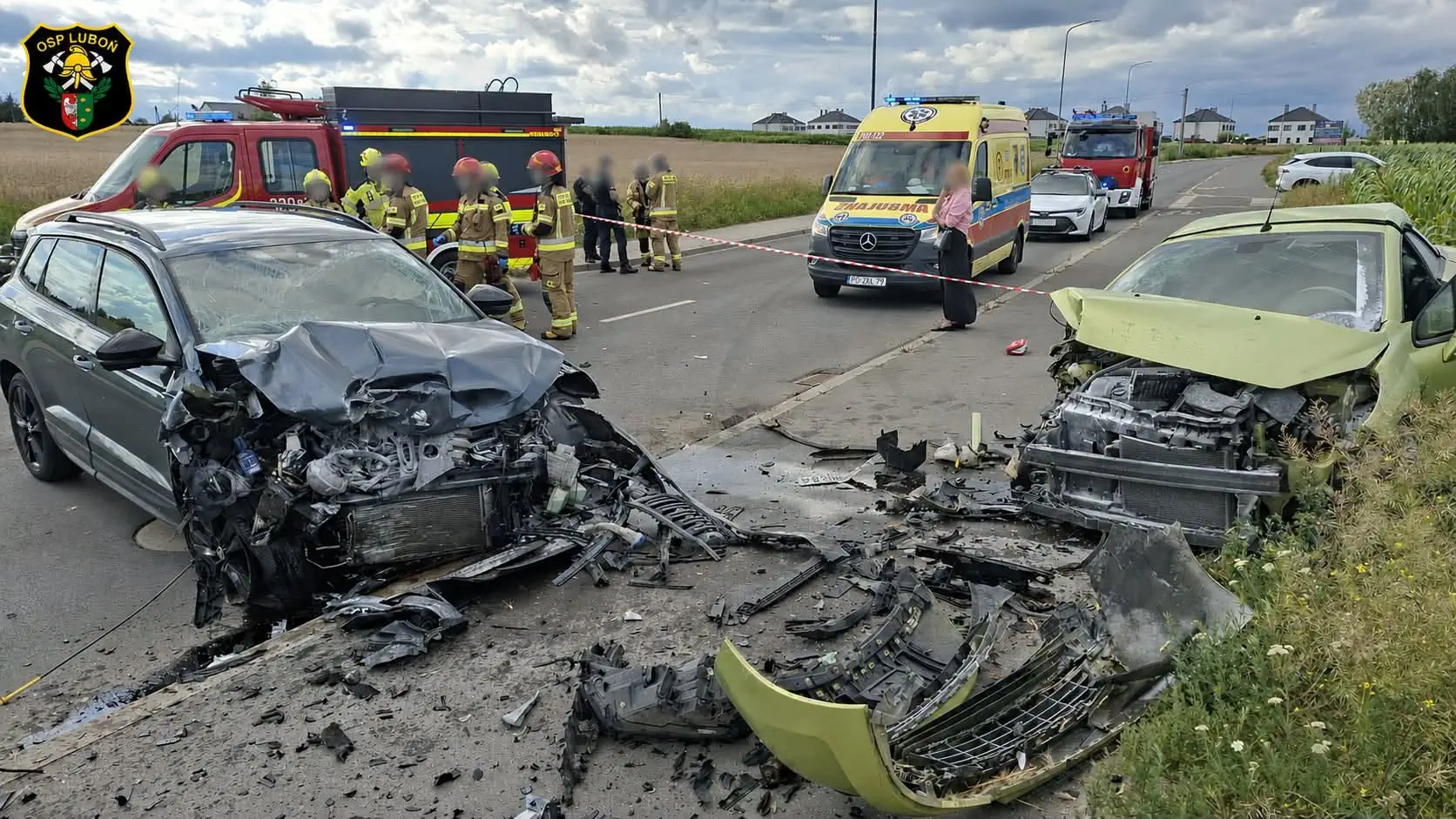 Czołowe zderzenie na ul. Polnej w Luboniu. Dwie osoby poszkodowane – zdjęcie artykułu z Lubon.net.pl