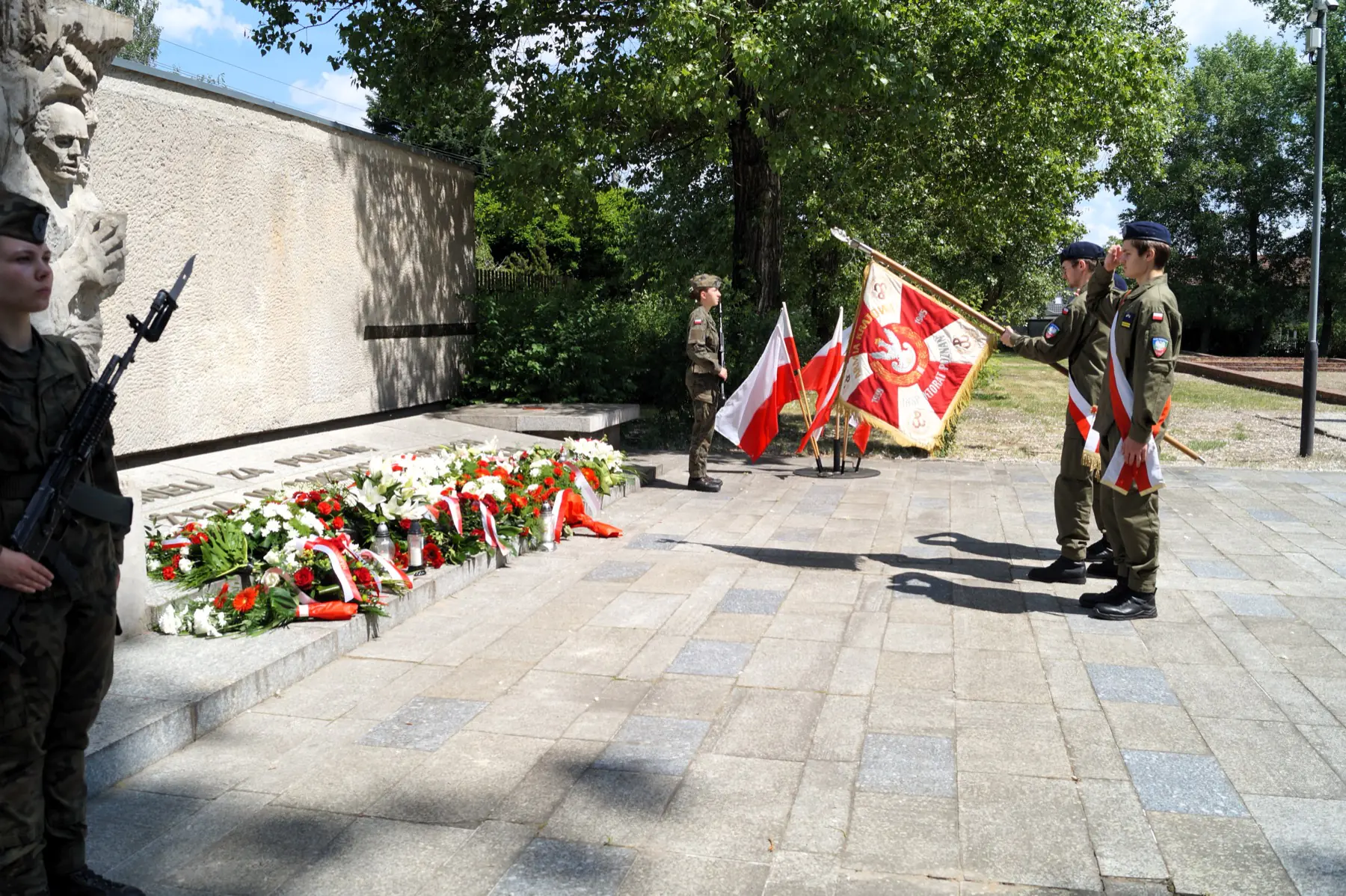 82. rocznica rozstrzelania gen. Henryka Kowalówki – zdjęcie artykułu z Lubon.net.pl