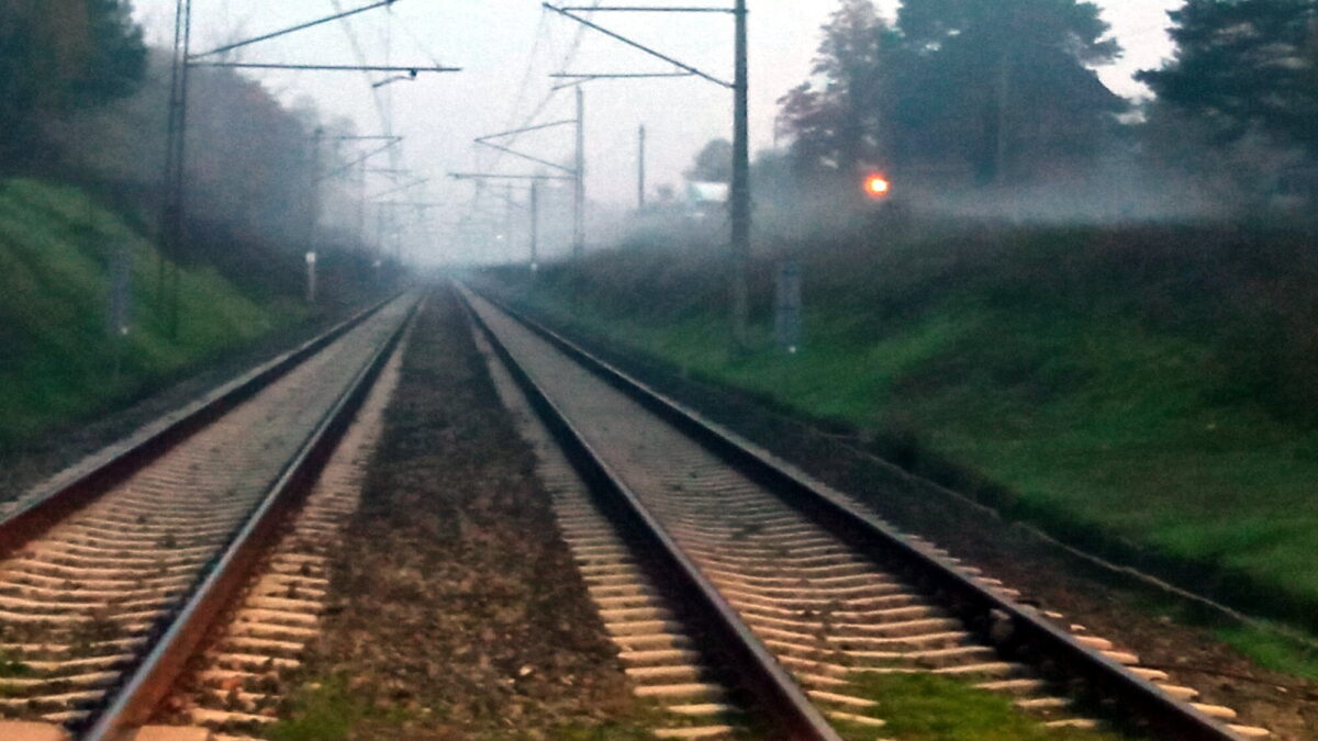 Tragiczny wypadek na torach w powiecie poznańskim. Pociągi jeżdżą objazdami – zdjęcie artykułu z Lubon.net.pl