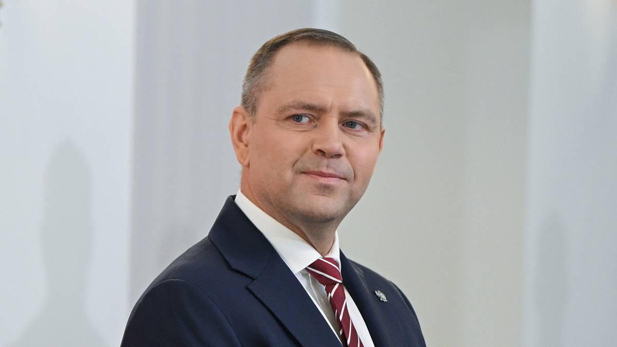 Polacy ocenili prezydenta Karola Nawrockiego. Nowy sondaż dla Polsat News – zdjęcie artykułu z Lubon.net.pl