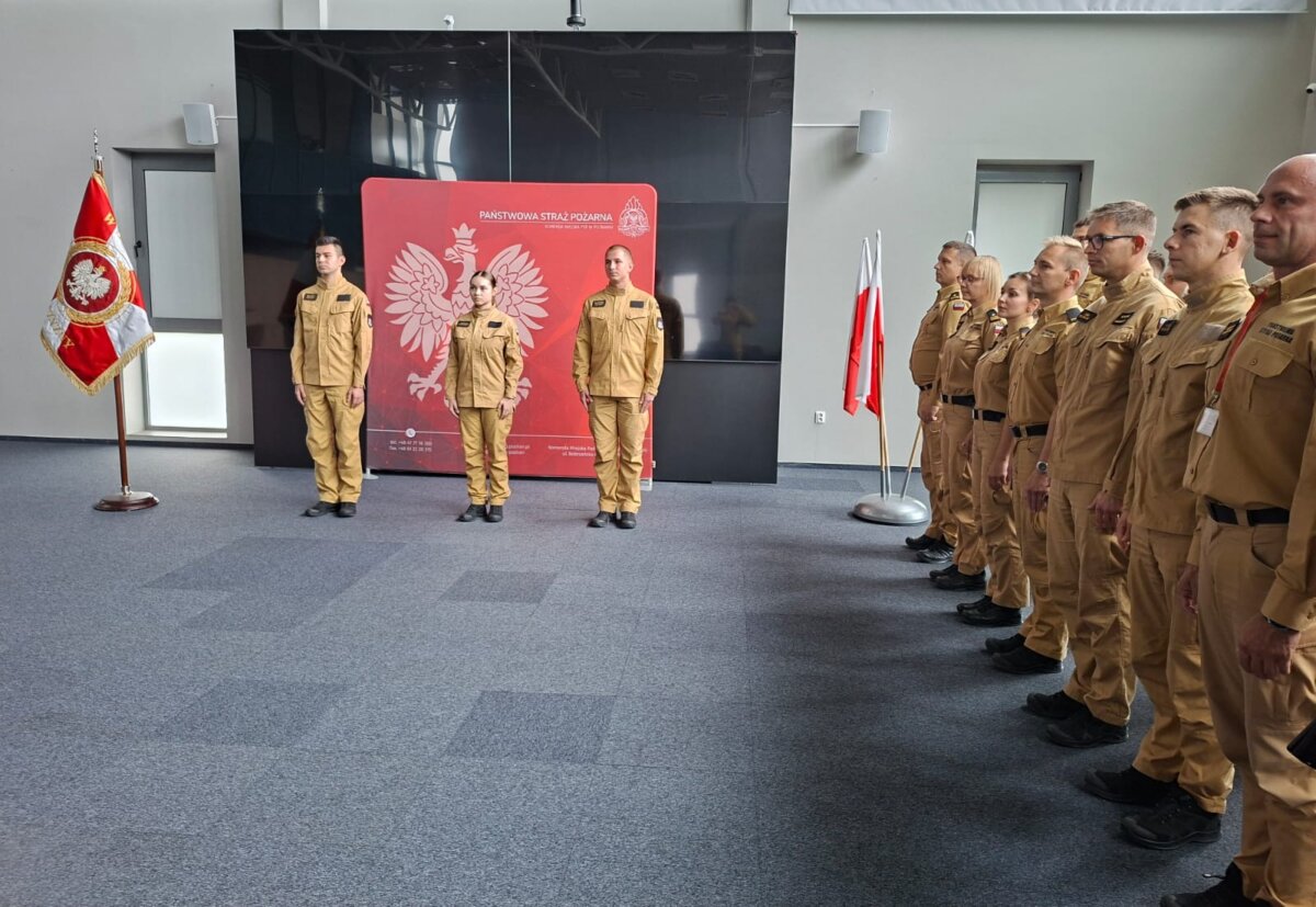 Nowi strażacy w Poznaniu złożyli uroczyste ślubowanie – zdjęcie artykułu z Lubon.net.pl