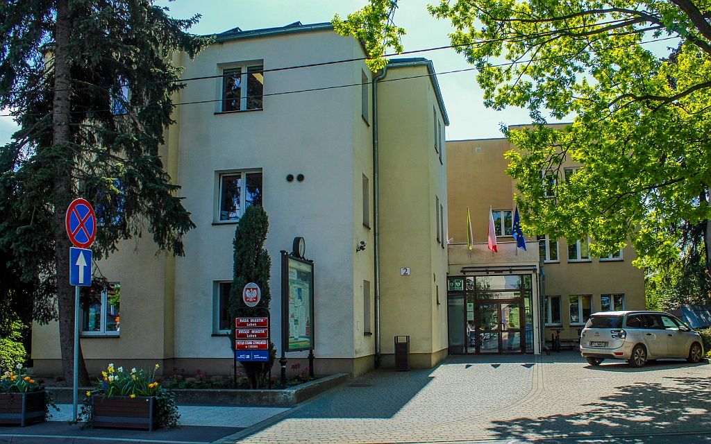 Burmistrz z wotum zaufania i absolutorium – zdjęcie artykułu z Lubon.net.pl