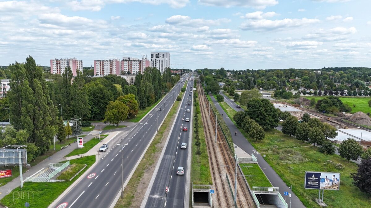 Uwaga kierowcy: Nowe utrudnienia na ulicy Warszawskiej w Poznaniu – zdjęcie artykułu z Lubon.net.pl